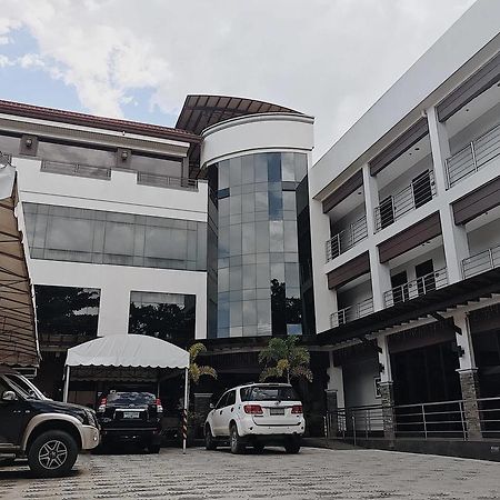 Peridot Suites Davao Exterior foto