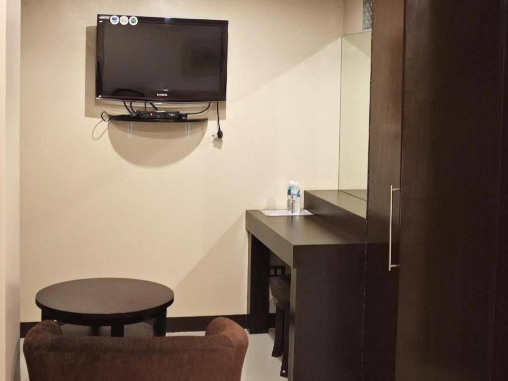 Peridot Suites Davao Exterior foto