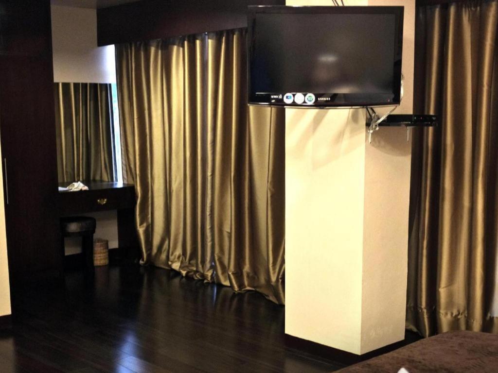 Peridot Suites Davao Exterior foto