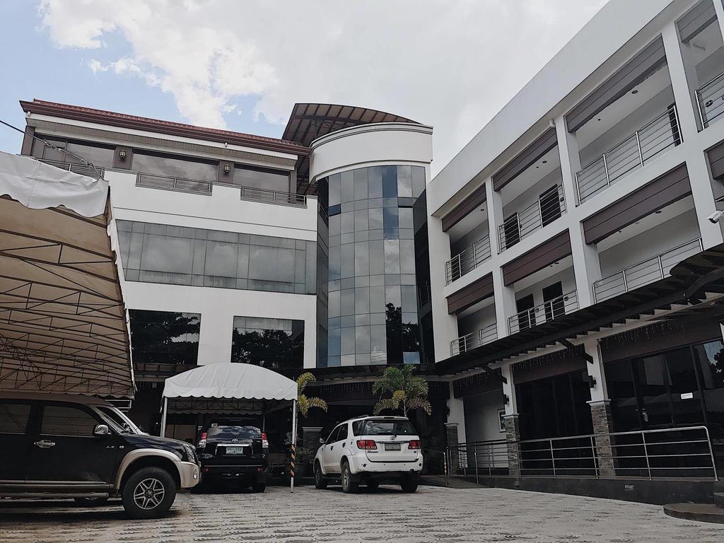 Peridot Suites Davao Exterior foto